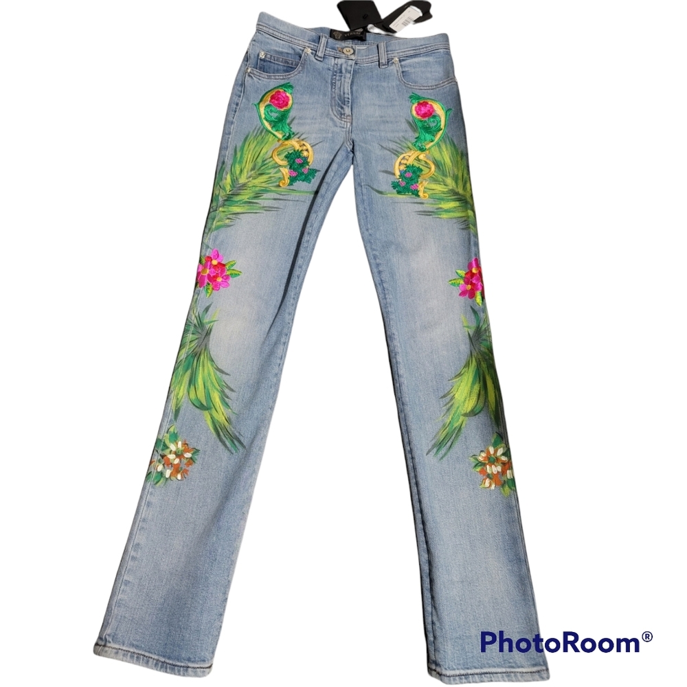 🌟Host Pick🌟VERSACE Floral Embroidered Jeans size 25